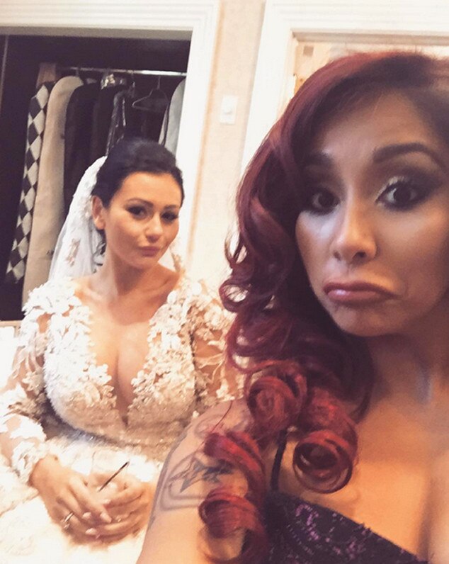 Drunk Brides And Bridesmaids Drunk Brides And Bridesmaids